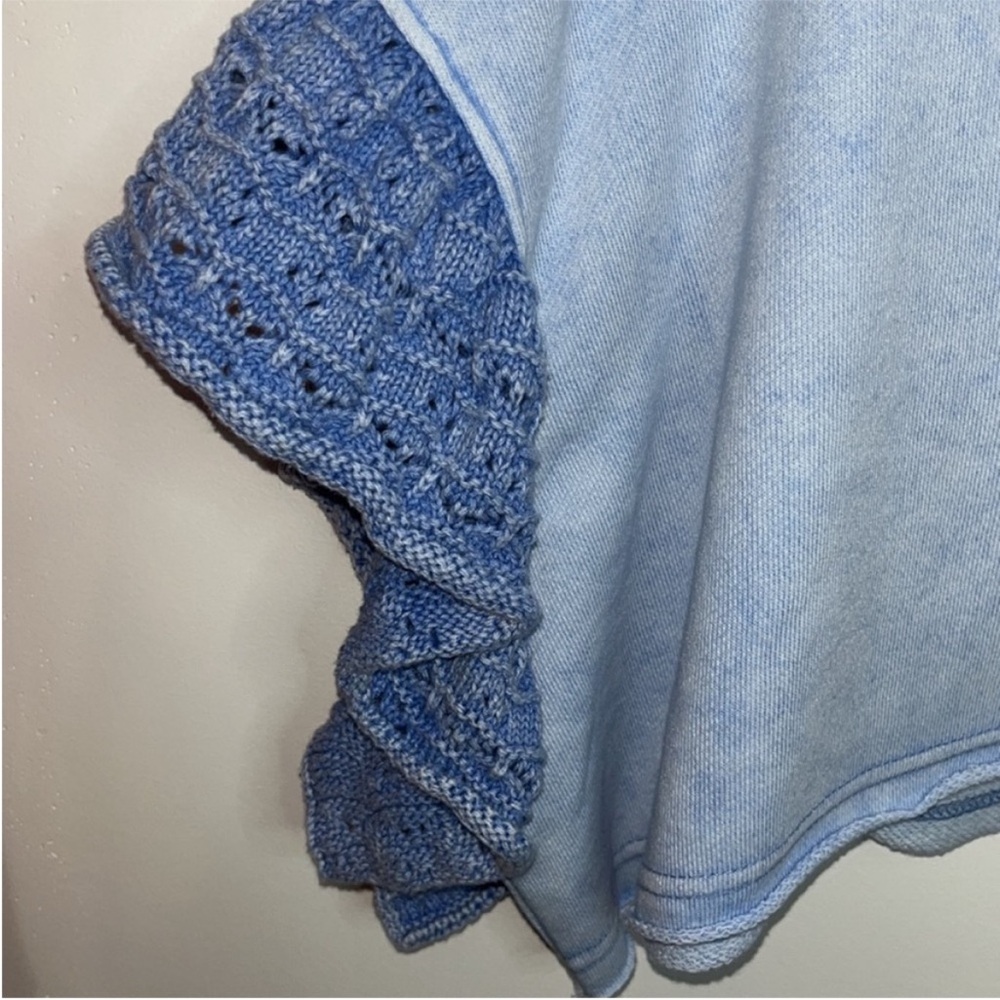 1948. ALTAR’D STATE Kaia Crochet Flutter sleeve top in Blue Sz M NWOT - Picture 4 of 4